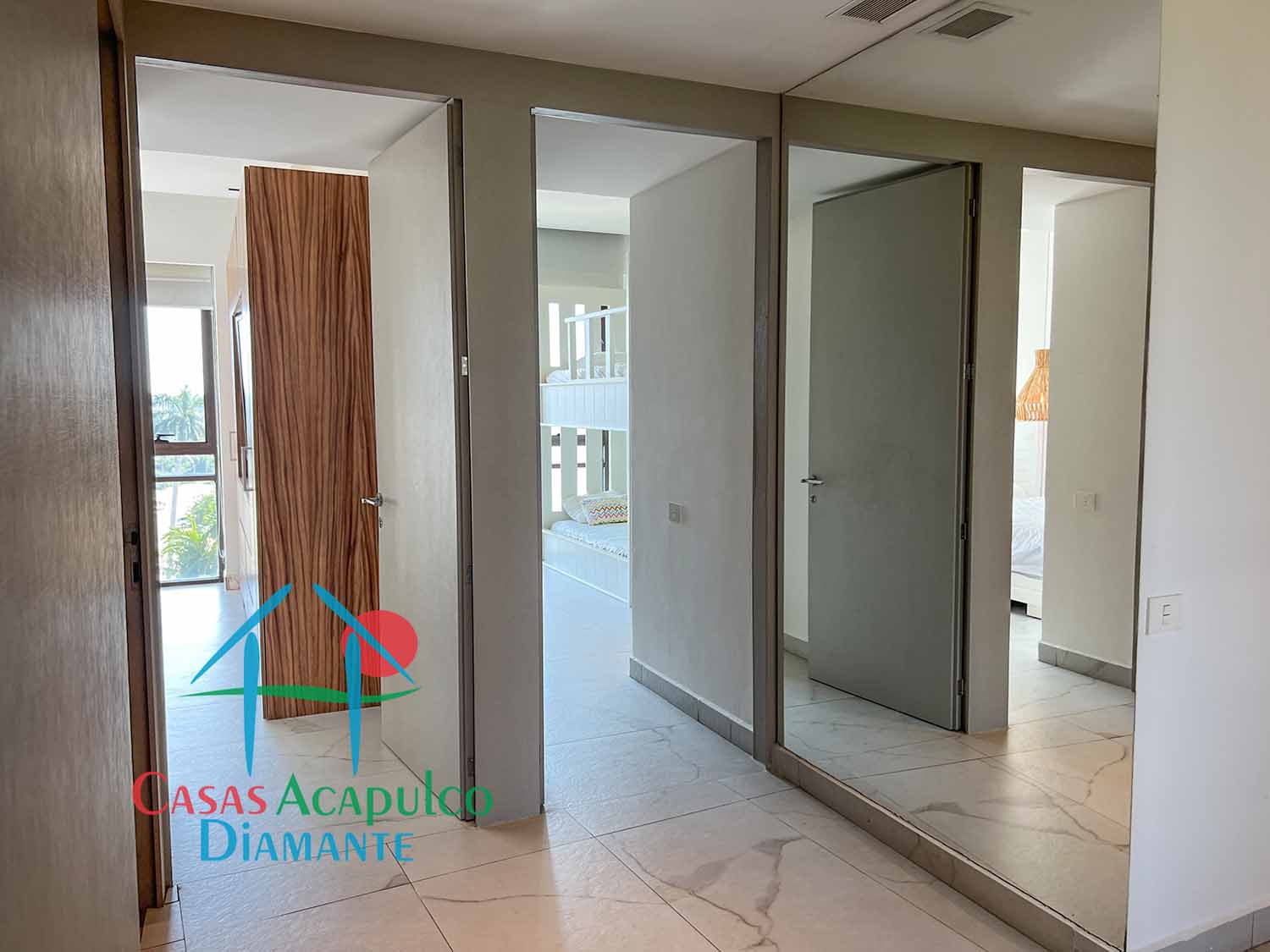 La Isla Gran Caimán 601 - Pasillos 2